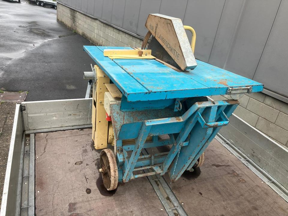 Wipp Tischkreissäge für Brennholz - معدات الورشة: صورة 1 Wipp Tischkreissäge für Brennholz - معدات الورشة: صورة 1