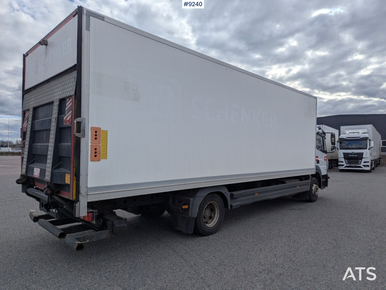 Box Truck Mercedes-Benz Atego with tail lift (SEE VIDEO) - شاحنة صندوقية: صورة 4 Box Truck Mercedes-Benz Atego with tail lift (SEE VIDEO) - شاحنة صندوقية: صورة 4