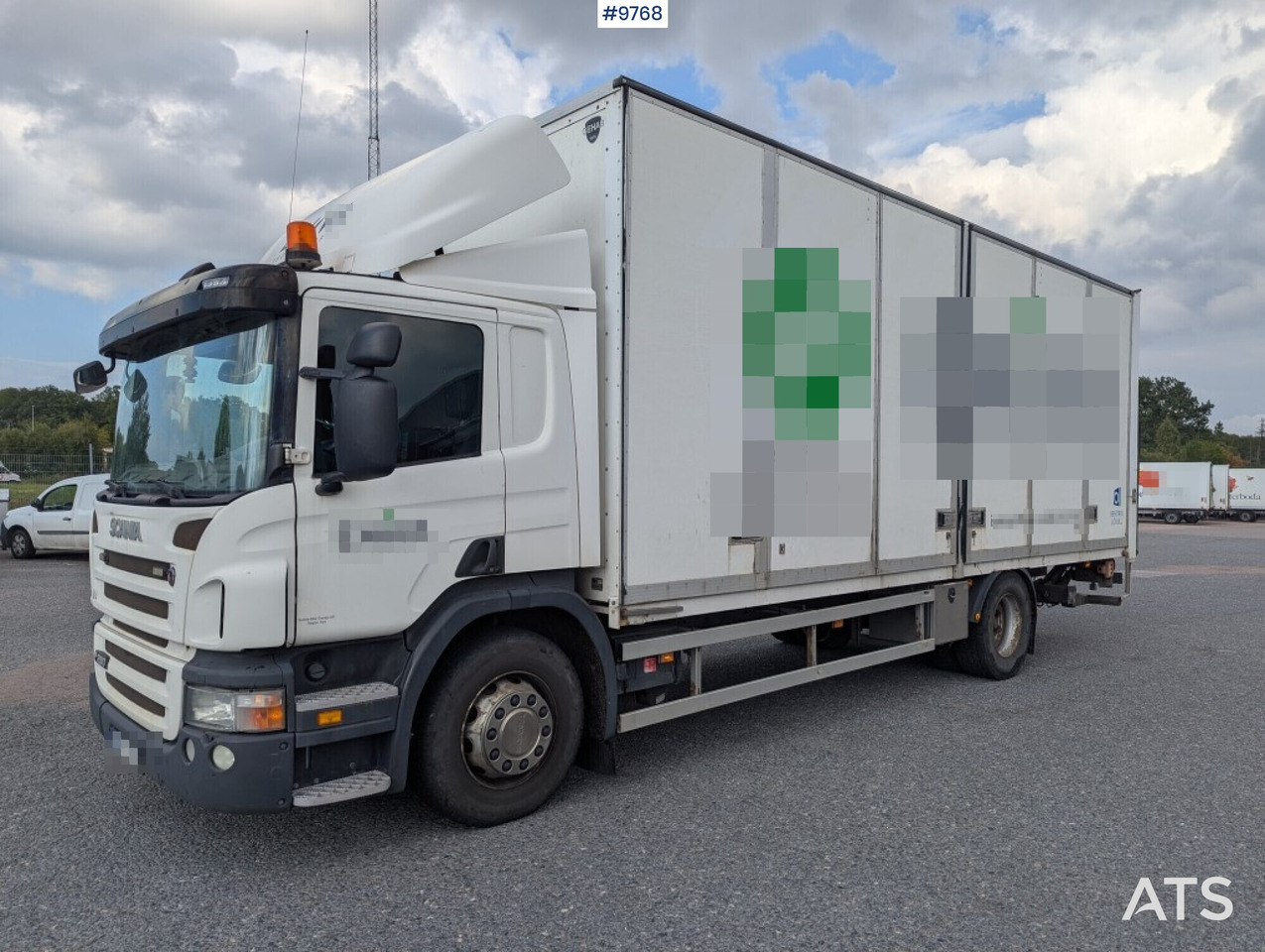 Box Truck Scania P280 4X2 with tail lift - شاحنة صندوقية: صورة 1 Box Truck Scania P280 4X2 with tail lift - شاحنة صندوقية: صورة 1