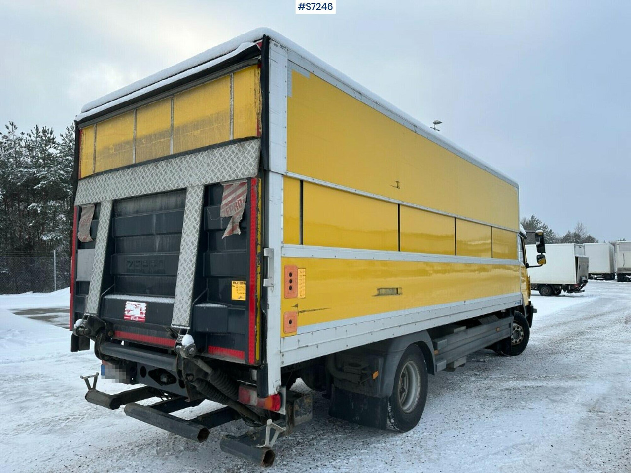 Box truck Mercedes Benz Atego 1523 with high and sinkable roof - شاحنة صندوقية: صورة 3 Box truck Mercedes Benz Atego 1523 with high and sinkable roof - شاحنة صندوقية: صورة 3