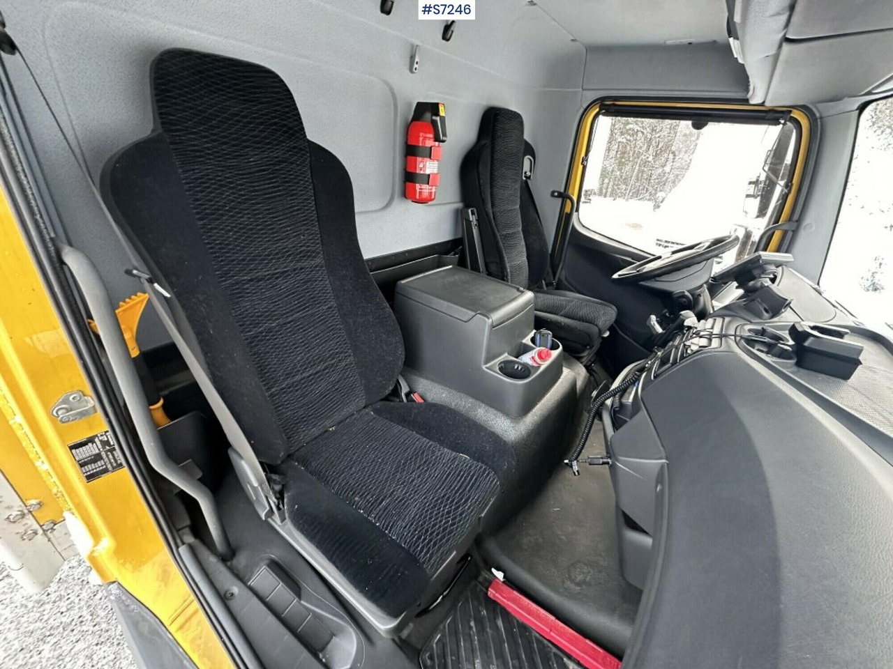 Box truck Mercedes Benz Atego 1523 with high and sinkable roof - شاحنة صندوقية: صورة 5 Box truck Mercedes Benz Atego 1523 with high and sinkable roof - شاحنة صندوقية: صورة 5