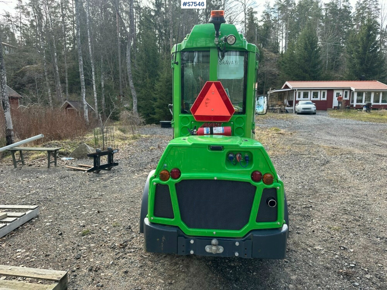 COMPACT LOADER, AVANT 750, WITH MANY TOOLS (SEE VIDEO) - لودر مفصلي صغير: صورة 4 COMPACT LOADER, AVANT 750, WITH MANY TOOLS (SEE VIDEO) - لودر مفصلي صغير: صورة 4