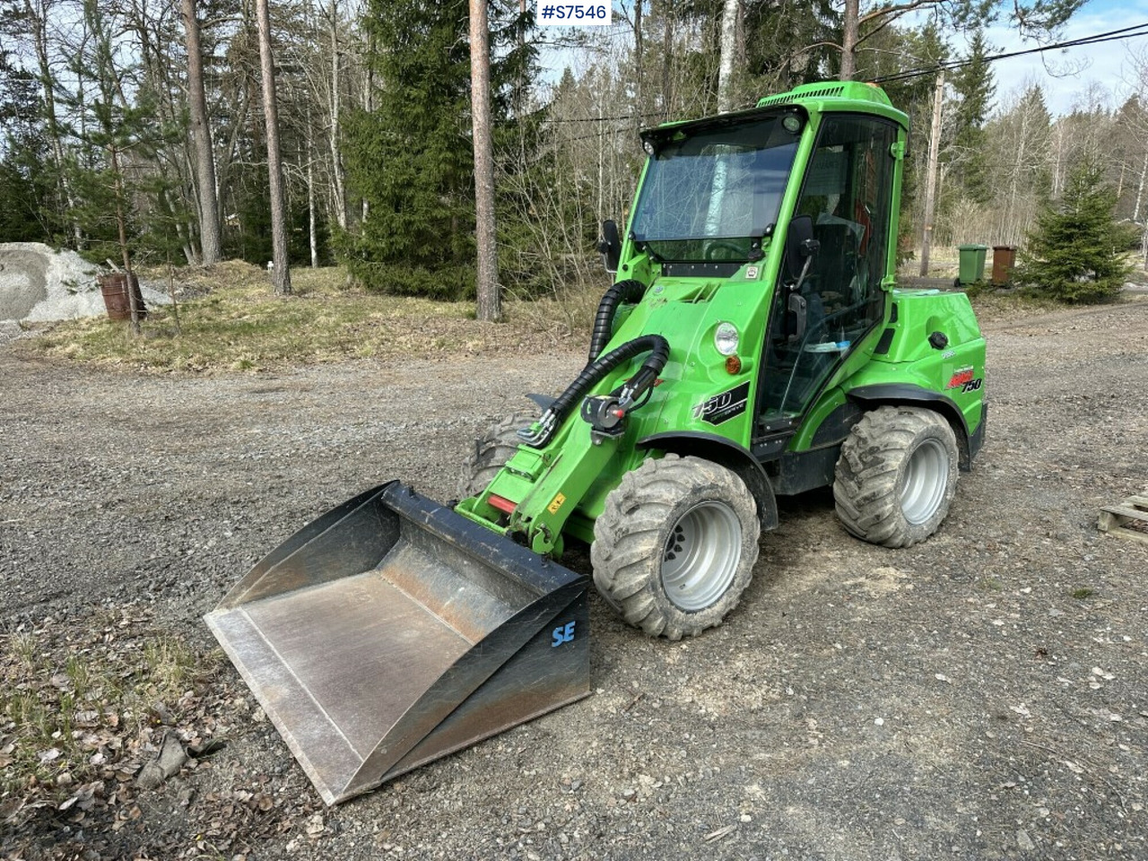 COMPACT LOADER, AVANT 750, WITH MANY TOOLS (SEE VIDEO) - لودر مفصلي صغير: صورة 1 COMPACT LOADER, AVANT 750, WITH MANY TOOLS (SEE VIDEO) - لودر مفصلي صغير: صورة 1