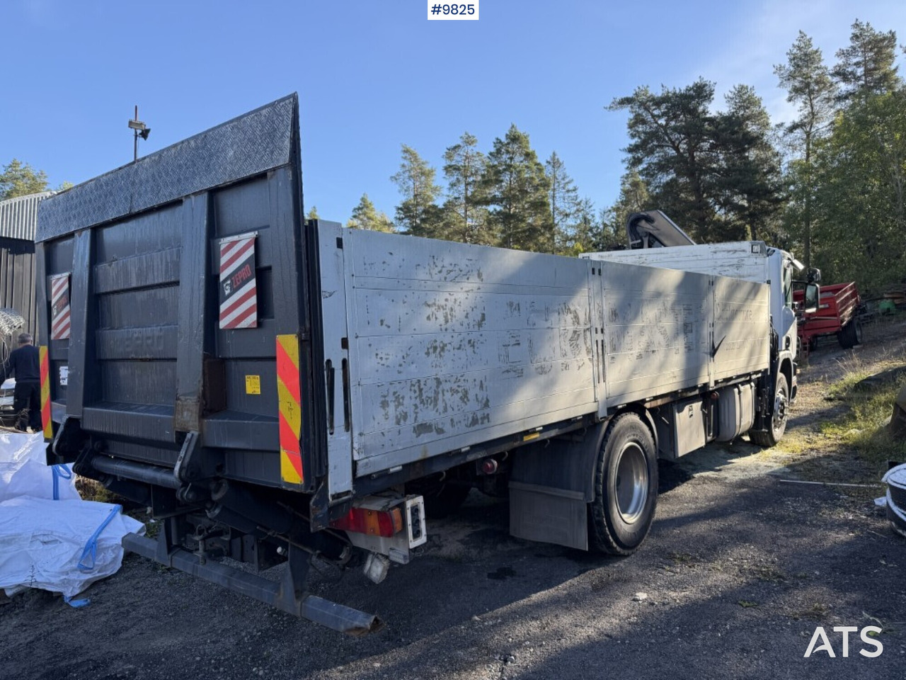 Crane truck Scania P94 230 with tail lift - شاحنات مسطحة, شاحنة كرين: صورة 4 Crane truck Scania P94 230 with tail lift - شاحنات مسطحة, شاحنة كرين: صورة 4