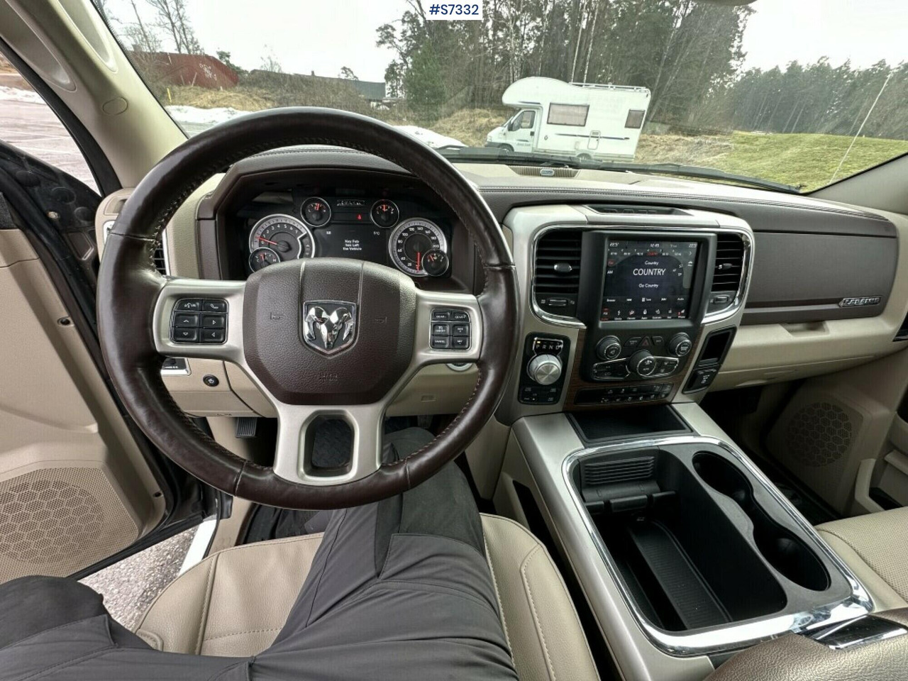 Dodge Ram 1500 Laramie, gasoline, serviced. - شاحنة البيك أب: صورة 3 Dodge Ram 1500 Laramie, gasoline, serviced. - شاحنة البيك أب: صورة 3