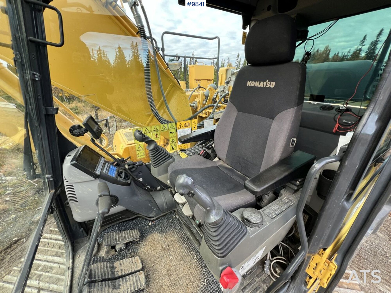 Excavator Komatsu HB 215 LC-2 with Tiltrotator and Buckets(See Video) - حفار زاحف: صورة 5 Excavator Komatsu HB 215 LC-2 with Tiltrotator and Buckets(See Video) - حفار زاحف: صورة 5