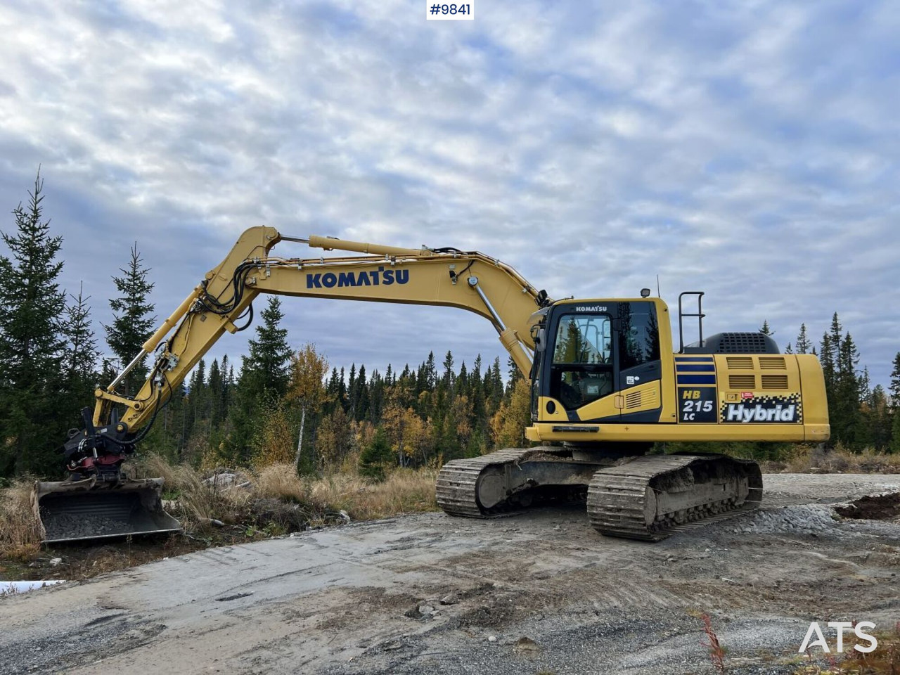 Excavator Komatsu HB 215 LC-2 with Tiltrotator and Buckets(See Video) - حفار زاحف: صورة 1 Excavator Komatsu HB 215 LC-2 with Tiltrotator and Buckets(See Video) - حفار زاحف: صورة 1