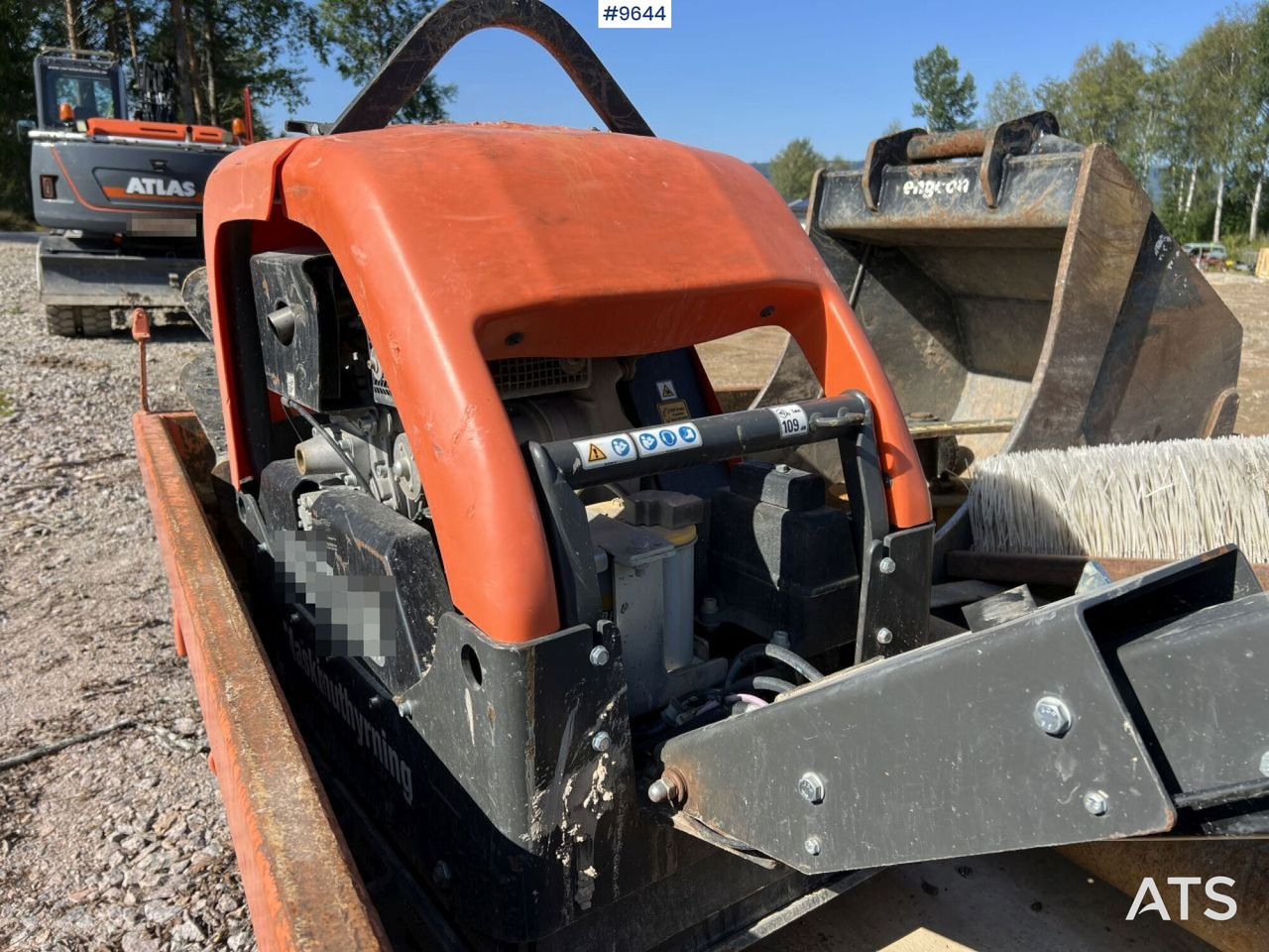 Husqvarna LG504 Vibratory Plate - صفيحة هزازة: صورة 3 Husqvarna LG504 Vibratory Plate - صفيحة هزازة: صورة 3
