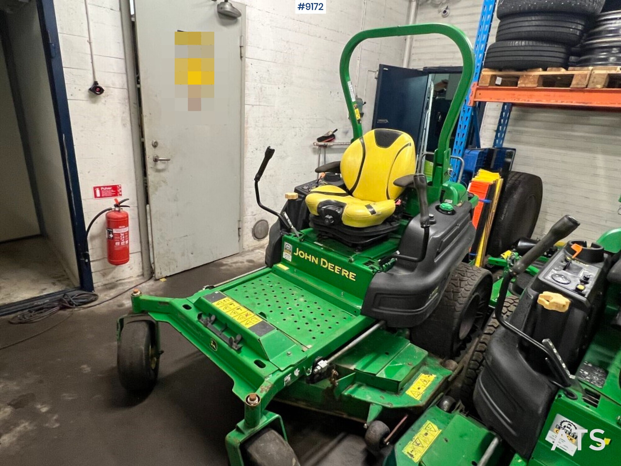 Lawn Mower - John Deere Z997R - جزازة عشب الحدائق: صورة 1 Lawn Mower - John Deere Z997R - جزازة عشب الحدائق: صورة 1