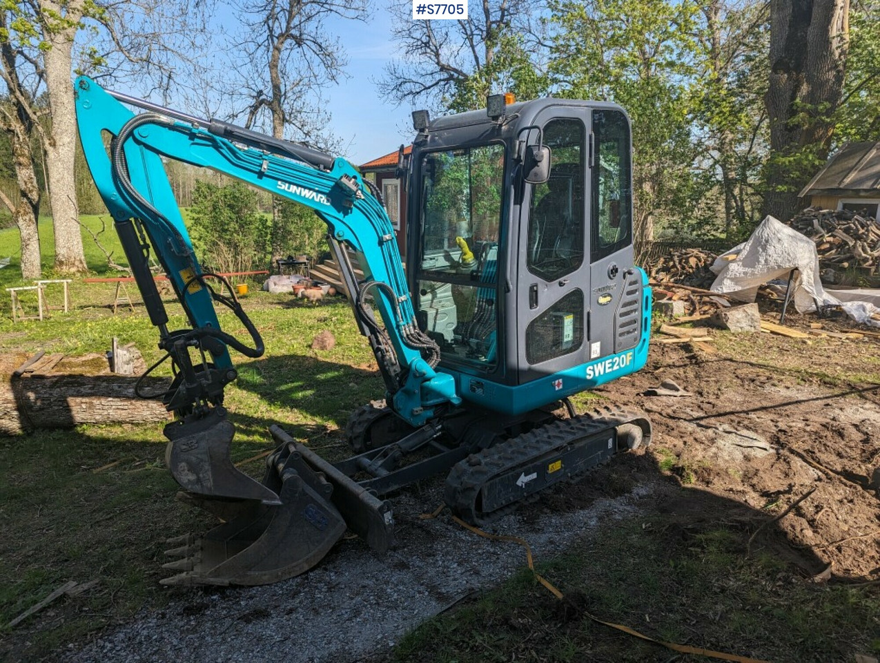 Mini excavator Sunward SWE20F with buckets SEE VIDEO - حفّار: صورة 1 Mini excavator Sunward SWE20F with buckets SEE VIDEO - حفّار: صورة 1
