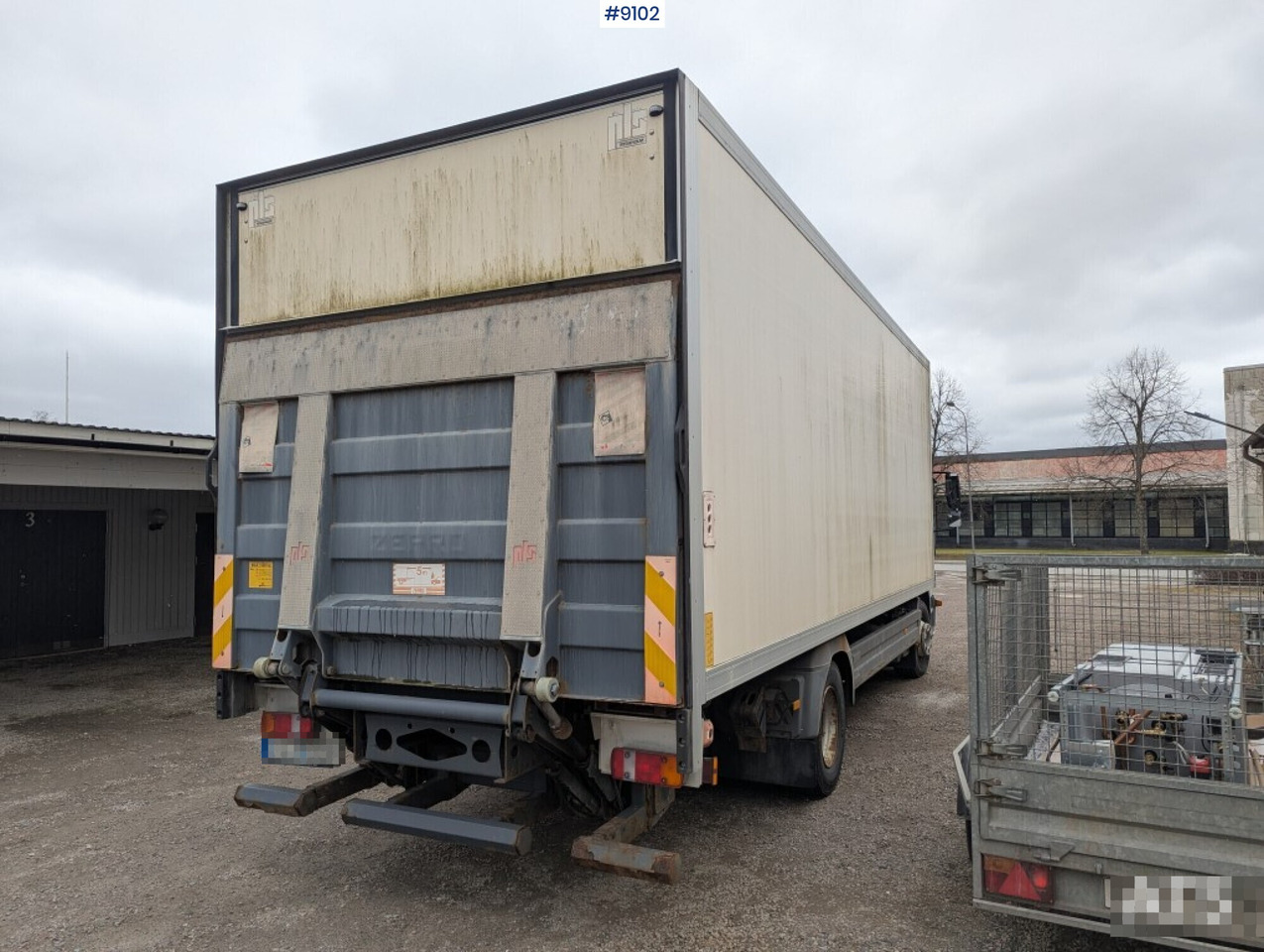 Skåpbil distribution Mercedes Benz 1224 L 4X2 - شاحنة صندوقية: صورة 2 Skåpbil distribution Mercedes Benz 1224 L 4X2 - شاحنة صندوقية: صورة 2