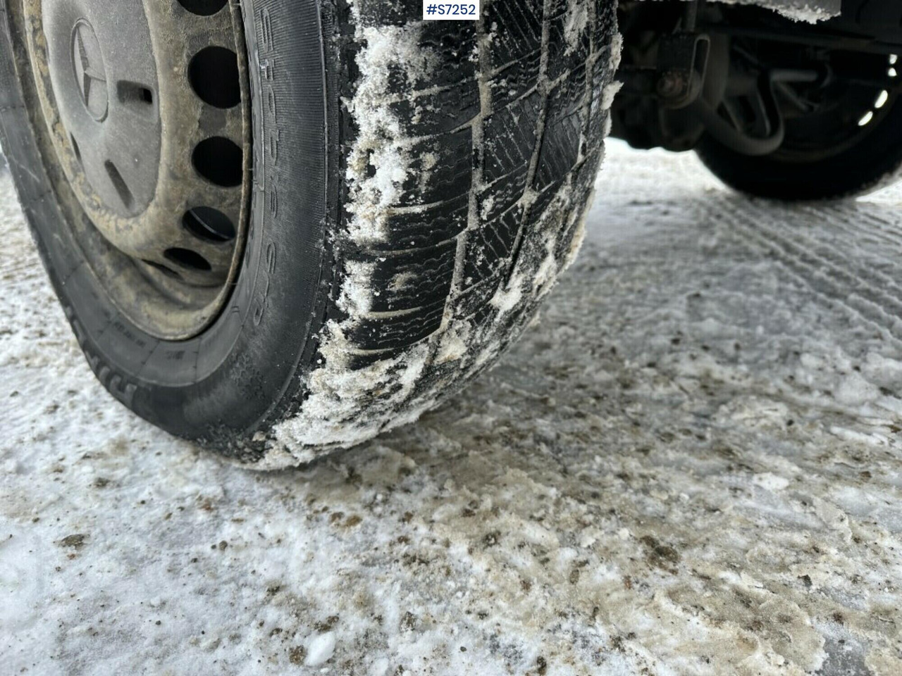 شاحنة بصندوق مغلق Sprinter box truck Mercedes Benz  with Tailgate lift: صورة 20