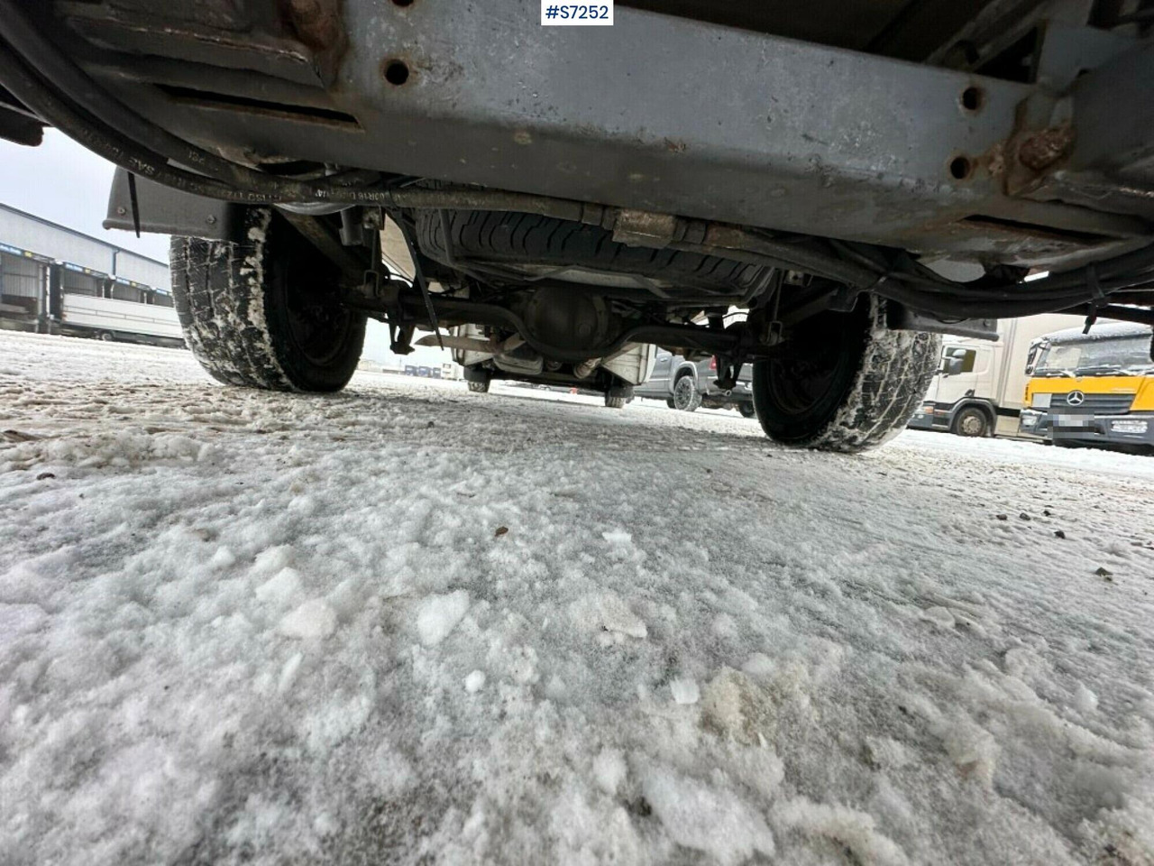 شاحنة بصندوق مغلق Sprinter box truck Mercedes Benz  with Tailgate lift: صورة 14