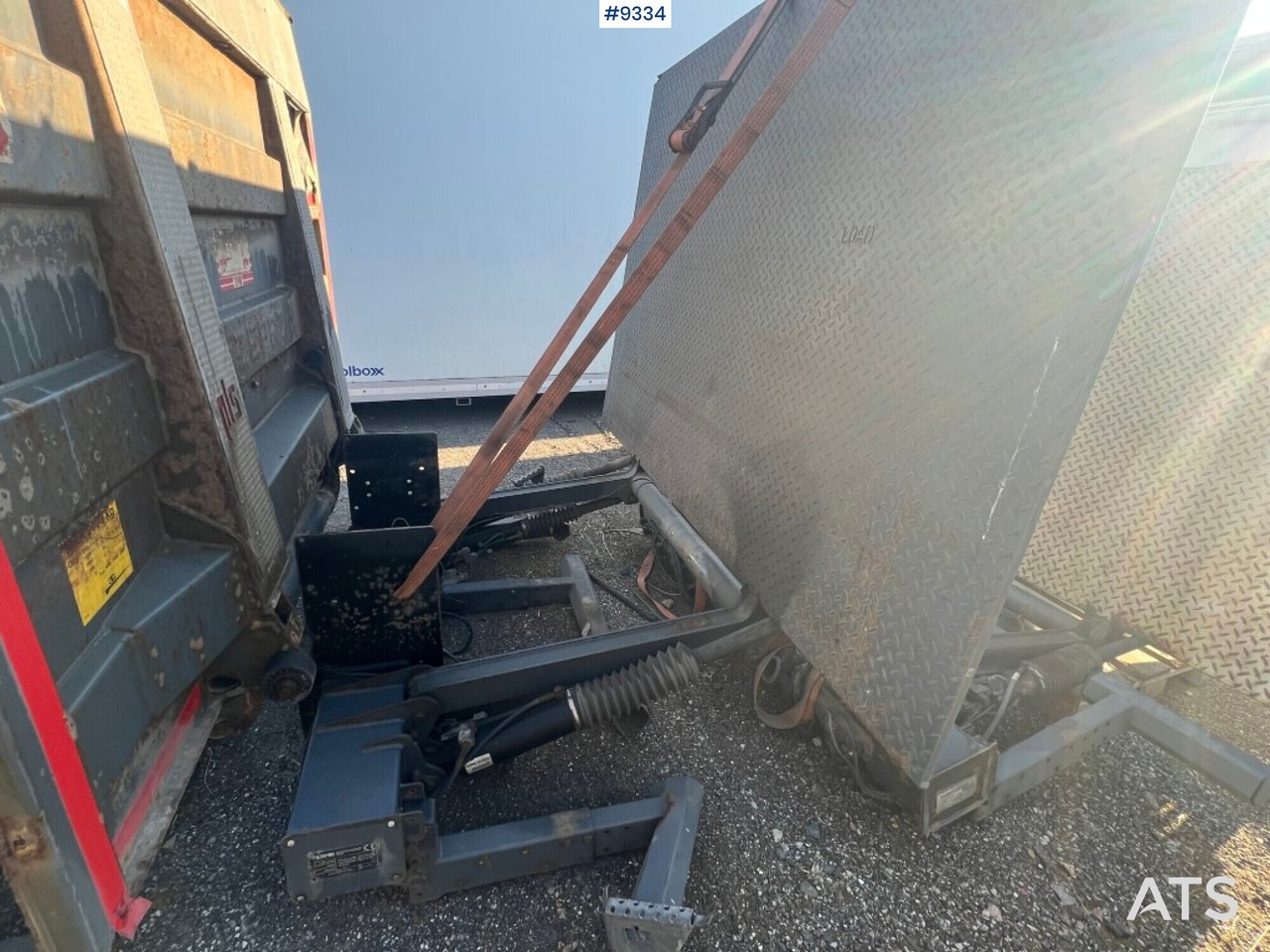 Tail Lift- Zepro- Z2000-175MA - رافعة خلفية: صورة 5 Tail Lift- Zepro- Z2000-175MA - رافعة خلفية: صورة 5