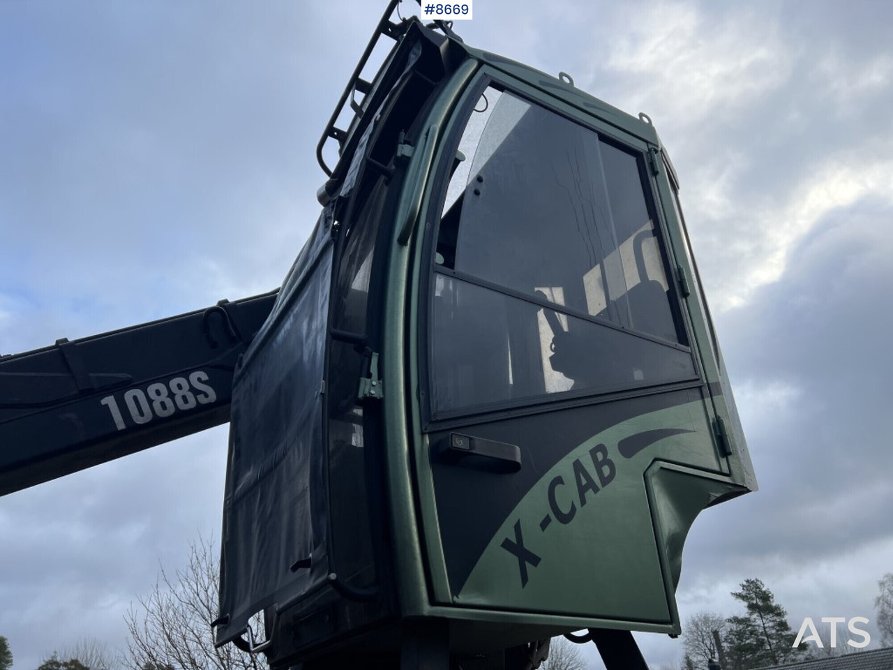 Timber truck VOLVO 750 FH16 6X4 with Jonsered crane (2020) - شاحنة قطع الأشجار: صورة 5 Timber truck VOLVO 750 FH16 6X4 with Jonsered crane (2020) - شاحنة قطع الأشجار: صورة 5
