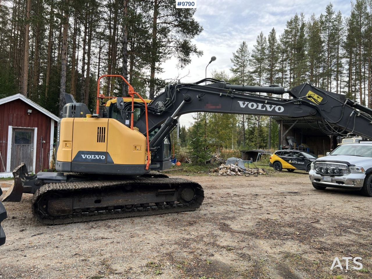 VOLVO ECR145 EL Excavator with attachments - حفار زاحف: صورة 4 VOLVO ECR145 EL Excavator with attachments - حفار زاحف: صورة 4