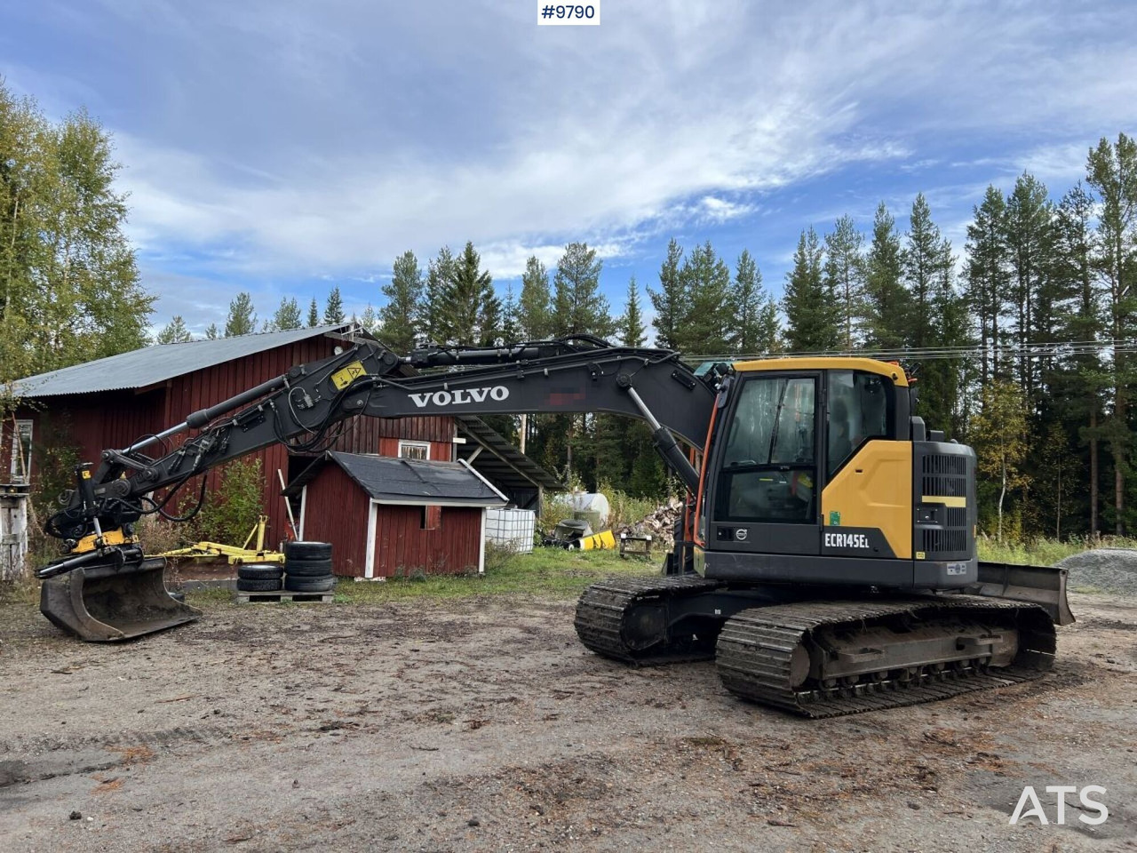 VOLVO ECR145 EL Excavator with attachments - حفار زاحف: صورة 1 VOLVO ECR145 EL Excavator with attachments - حفار زاحف: صورة 1