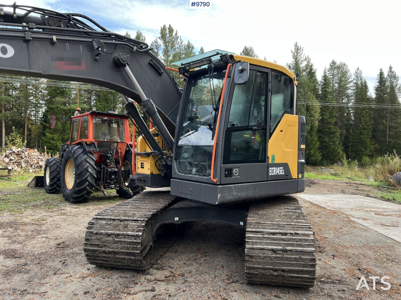 VOLVO ECR145 EL Excavator with attachments - حفار زاحف: صورة 2 VOLVO ECR145 EL Excavator with attachments - حفار زاحف: صورة 2