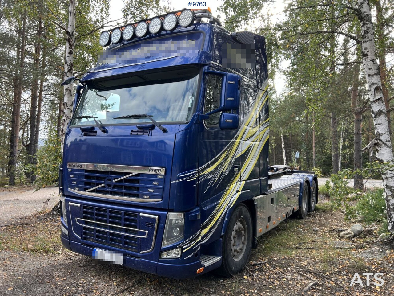 VOLVO FH16-660 6*2 LAXO-Bracket with load changer, woodchip box, and flatbed - شاحنة برافعة خطافية: صورة 1 VOLVO FH16-660 6*2 LAXO-Bracket with load changer, woodchip box, and flatbed - شاحنة برافعة خطافية: صورة 1