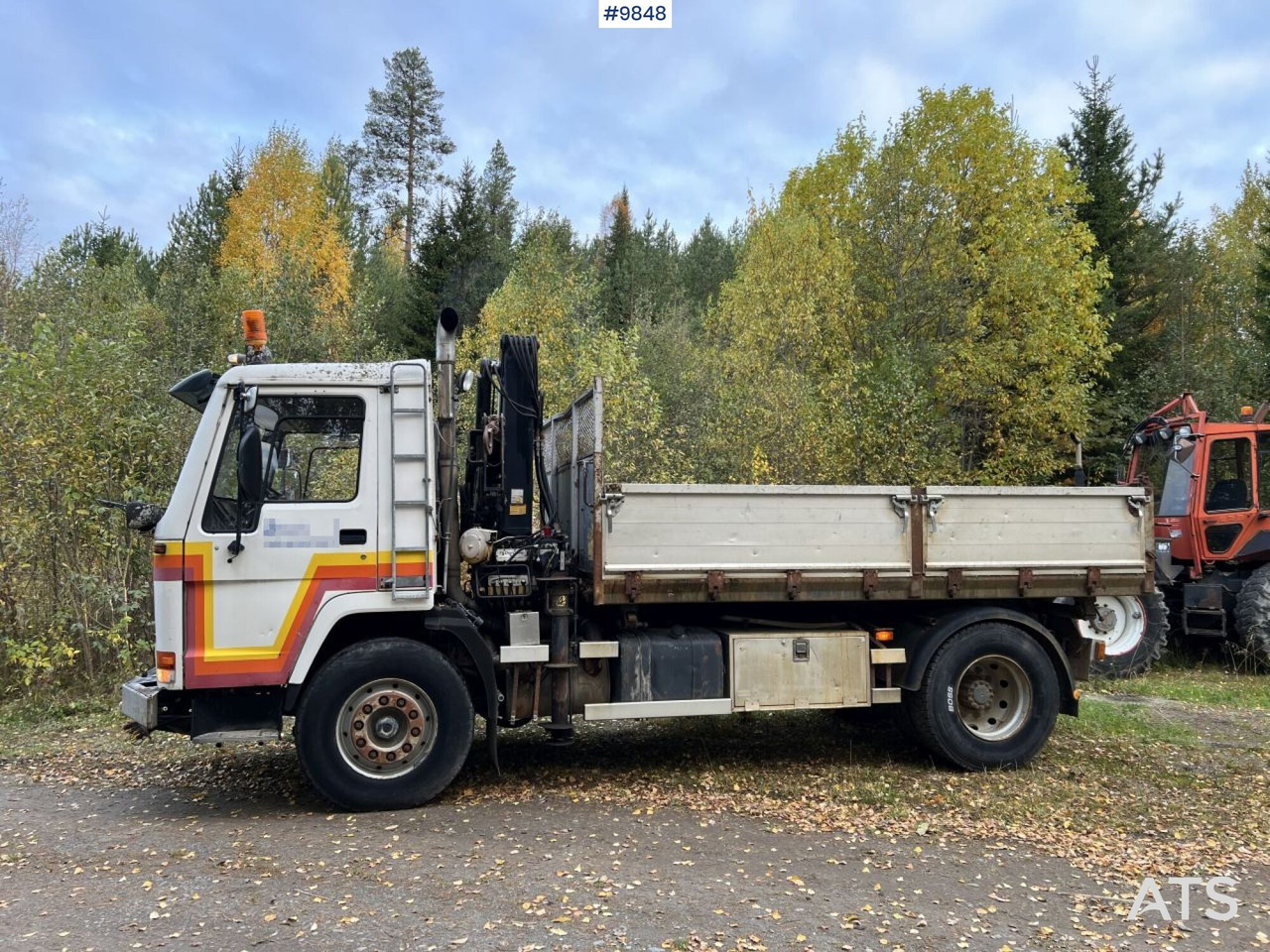 VOLVO FL7 4X2 Crane truck/Dump truck with Hiab071 crane - شاحنة قلاب, شاحنة كرين: صورة 3 VOLVO FL7 4X2 Crane truck/Dump truck with Hiab071 crane - شاحنة قلاب, شاحنة كرين: صورة 3