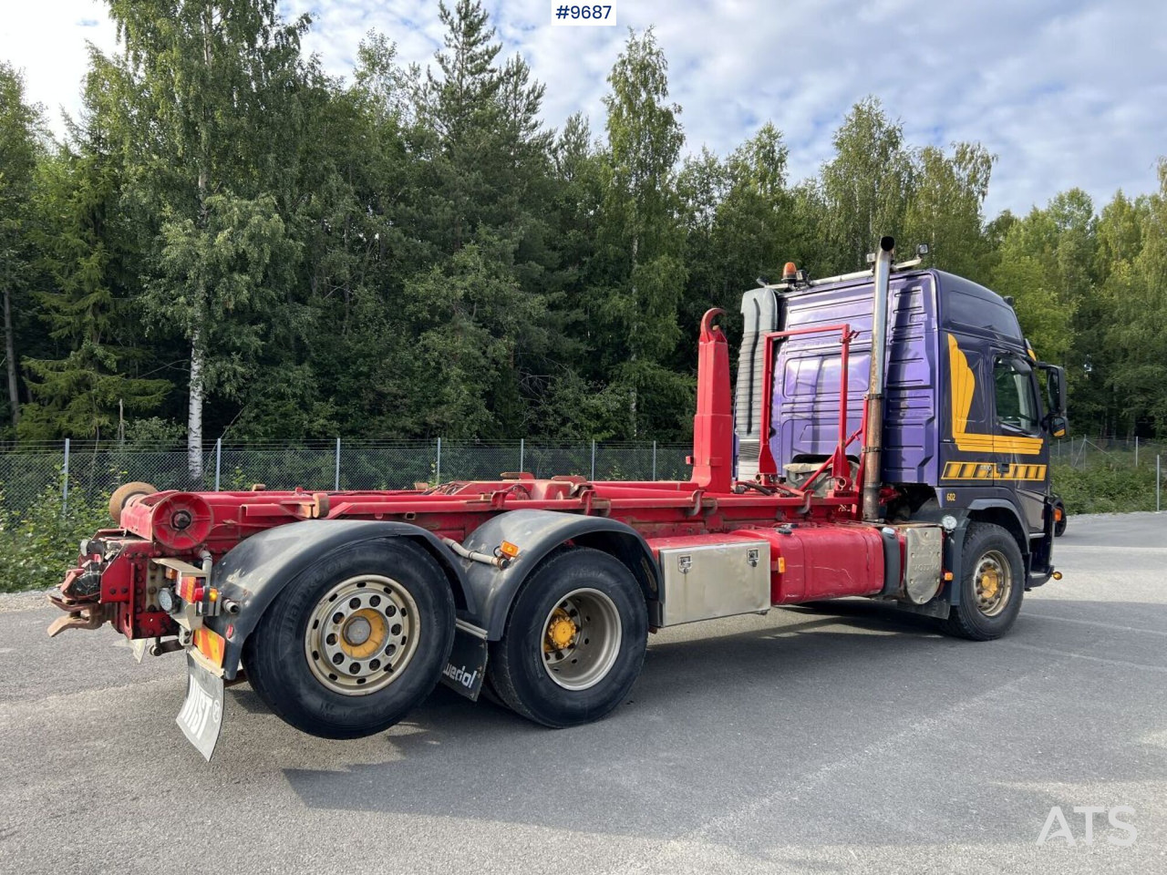 VOLVO FM-380 6*2 Truck with swap body (VIDEO) - شاحنة برافعة خطافية: صورة 3 VOLVO FM-380 6*2 Truck with swap body (VIDEO) - شاحنة برافعة خطافية: صورة 3