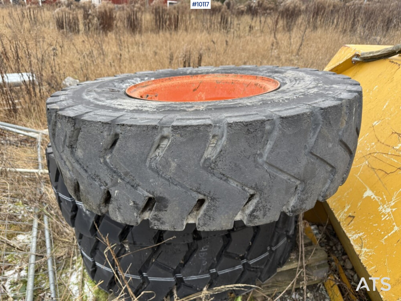 عجلات - آلات الإنشاء Various Construction tires with rims for lift: صورة 9 عجلات - آلات الإنشاء Various Construction tires with rims for lift: صورة 9