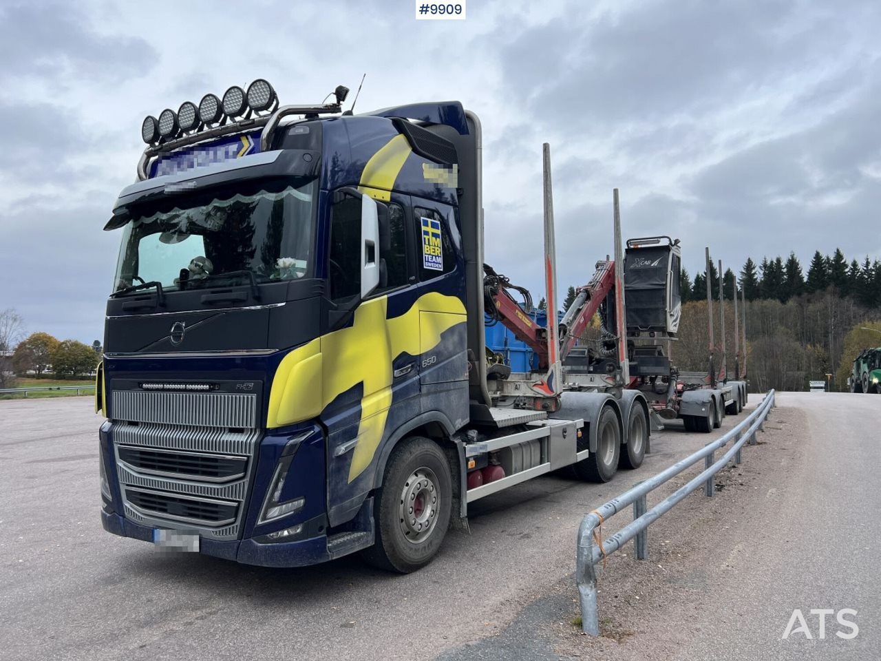 Volvo FH 64R Timber truck with crane and trailer - شاحنة قطع الأشجار, شاحنة كرين: صورة 1 Volvo FH 64R Timber truck with crane and trailer - شاحنة قطع الأشجار, شاحنة كرين: صورة 1