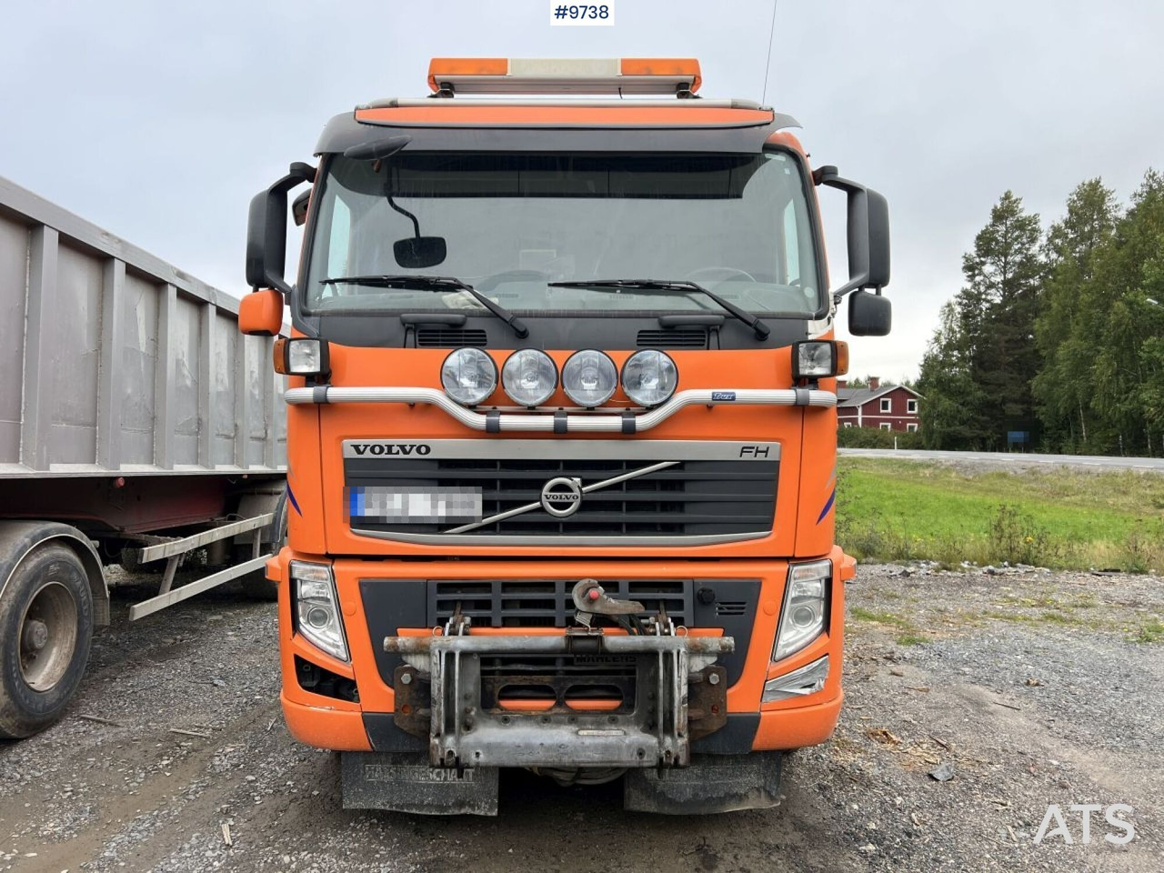 Volvo FH 8*4 Truck with plow attachment - شاحنة برافعة خطافية: صورة 3 Volvo FH 8*4 Truck with plow attachment - شاحنة برافعة خطافية: صورة 3