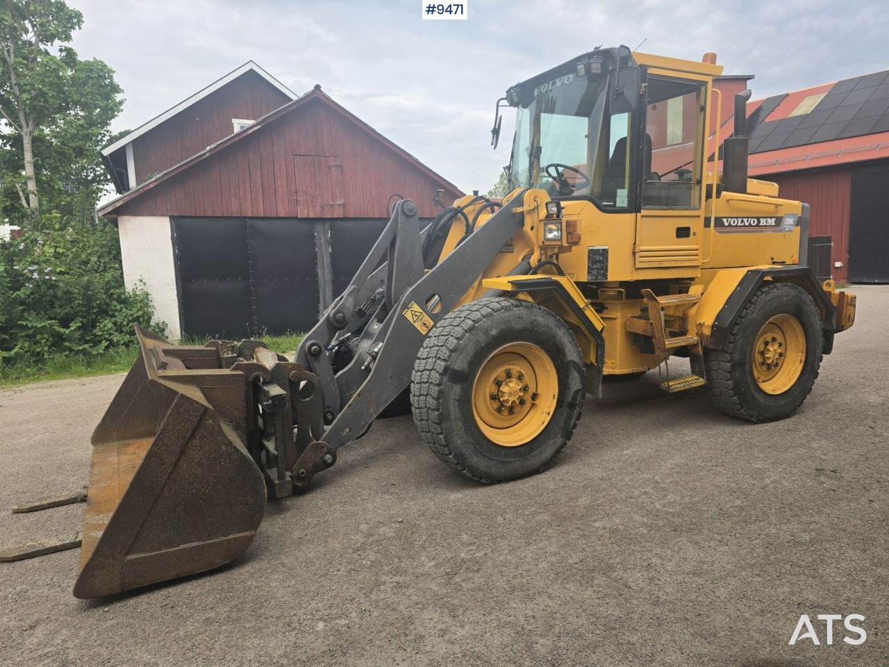 Volvo L50B with bucket and forks (SEE VIDEO) - اللودر بعجل: صورة 1 Volvo L50B with bucket and forks (SEE VIDEO) - اللودر بعجل: صورة 1