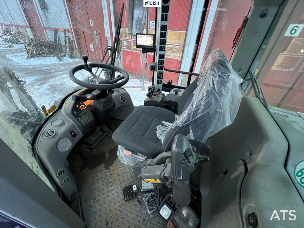 Volvo L90 F Wheel Loade (VIDEO) - اللودر بعجل: صورة 5 Volvo L90 F Wheel Loade (VIDEO) - اللودر بعجل: صورة 5