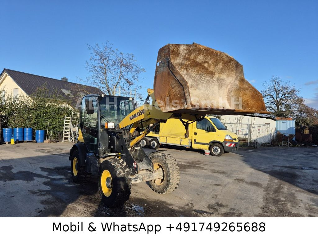 Komatsu WA70-7 *Schaufel-1,5m³/Gabel/Schnellwechsler  - اللودر بعجل: صورة 2 Komatsu WA70-7 *Schaufel-1,5m³/Gabel/Schnellwechsler  - اللودر بعجل: صورة 2