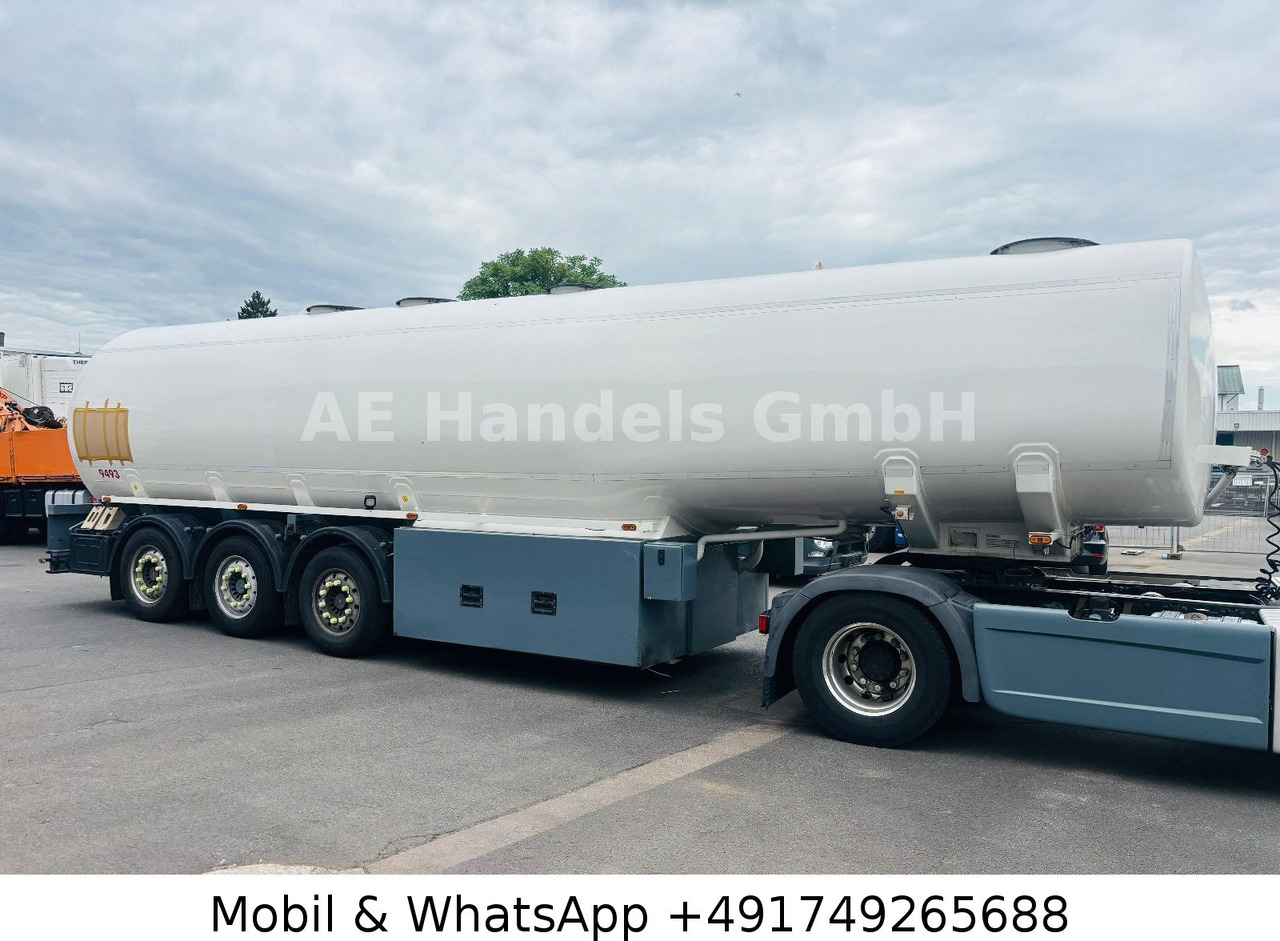 ROHR TAL-A-ZE 44,0 *44m³/ADR/4xKammer/4xDomdeckel - نصف مقطورة صهريج: صورة 2 ROHR TAL-A-ZE 44,0 *44m³/ADR/4xKammer/4xDomdeckel - نصف مقطورة صهريج: صورة 2