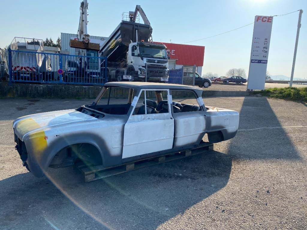 Alfa GUILIA 1300 SUPER NUOVA/Origine France/Oldtimer - سيارة: صورة 1 Alfa GUILIA 1300 SUPER NUOVA/Origine France/Oldtimer - سيارة: صورة 1