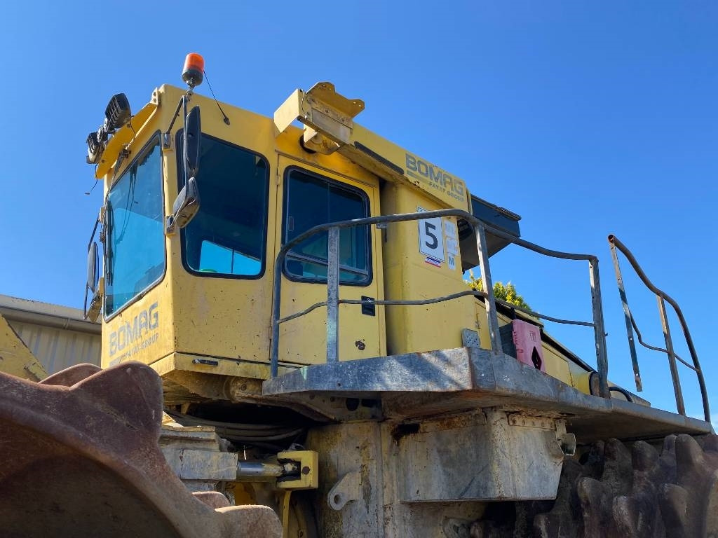 آلة الدك Bomag 1172 RB-2 1er Main / Origine Française: صورة 26 آلة الدك Bomag 1172 RB-2 1er Main / Origine Française: صورة 26