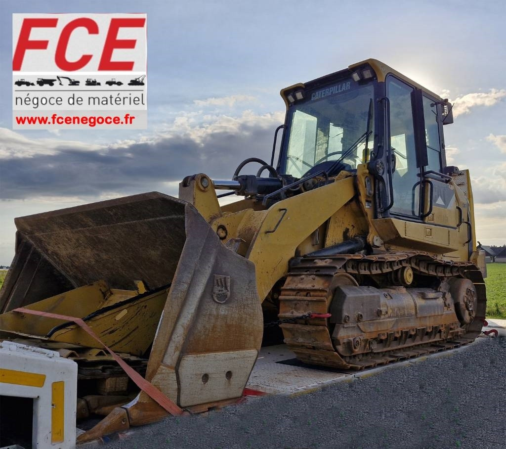 CAT 953 D A REPARER *TO REPAIR*ZU REPARIEREN - اللودر المجنزر: صورة 1 CAT 953 D A REPARER *TO REPAIR*ZU REPARIEREN - اللودر المجنزر: صورة 1
