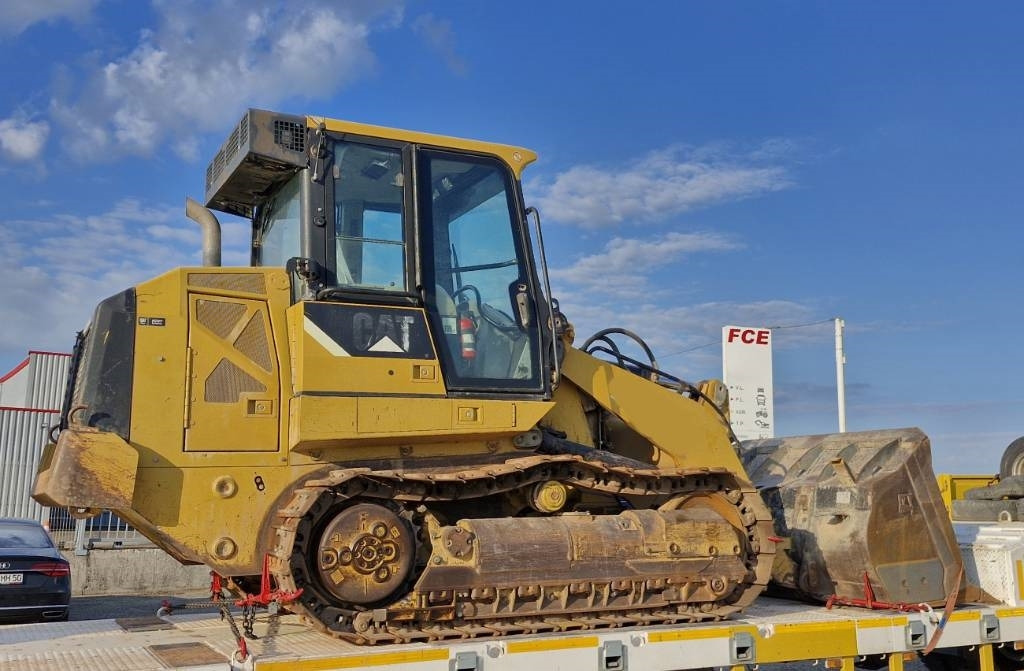 CAT 953 D A REPARER *TO REPAIR*ZU REPARIEREN - اللودر المجنزر: صورة 4 CAT 953 D A REPARER *TO REPAIR*ZU REPARIEREN - اللودر المجنزر: صورة 4