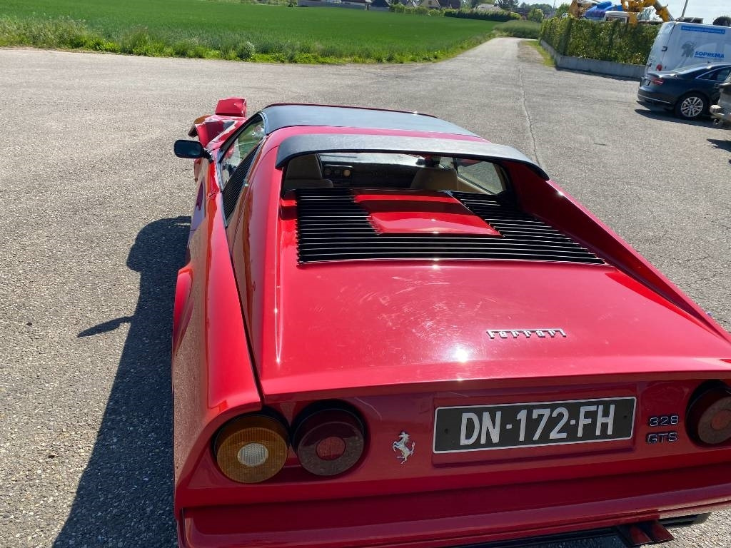 سيارة Ferrari 328 GTS / Origine Française endommagé: صورة 40