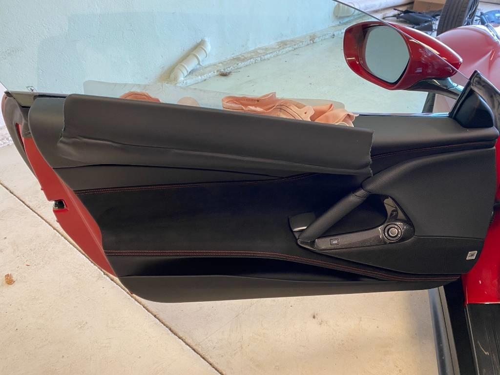 سيارة Ferrari 812 SUPERFAST / ROSSO 70ANNI endommagé: صورة 31