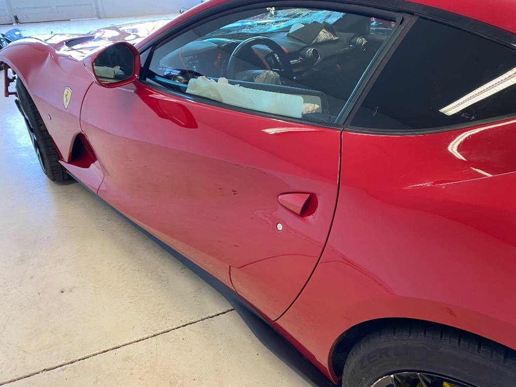 سيارة Ferrari 812 SUPERFAST / ROSSO 70ANNI endommagé: صورة 49