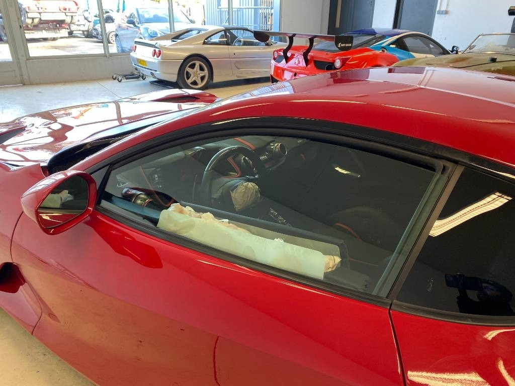 سيارة Ferrari 812 SUPERFAST / ROSSO 70ANNI endommagé: صورة 48