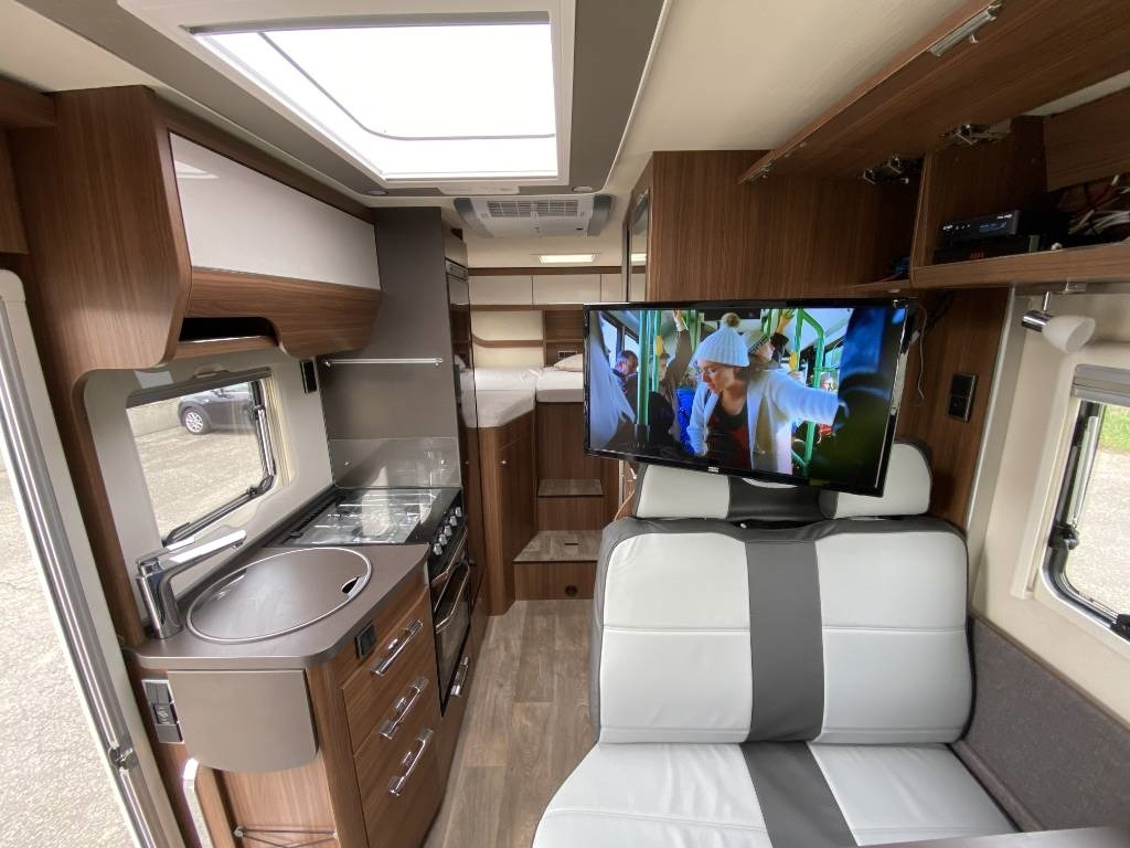 Hymer ML-T 570 -Mercedes 419 CDI 190 4x4 1er Main - موتر هوم شبه متكامل: صورة 2 Hymer ML-T 570 -Mercedes 419 CDI 190 4x4 1er Main - موتر هوم شبه متكامل: صورة 2