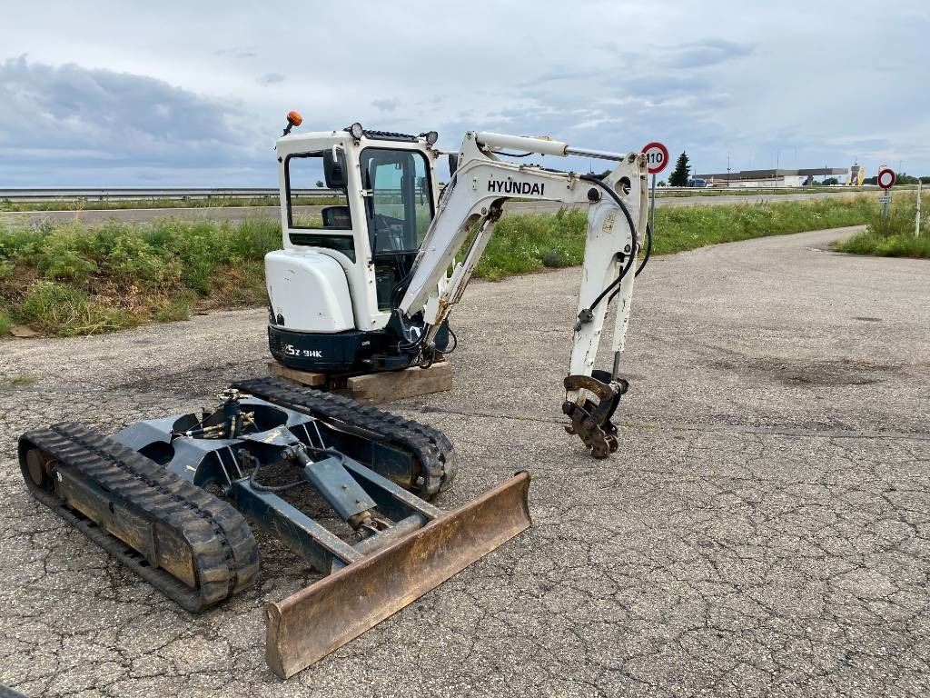 Hyundai ROBEX 25Z-9AK Certificat CE endommagée - حفار صغير: صورة 3 Hyundai ROBEX 25Z-9AK Certificat CE endommagée - حفار صغير: صورة 3