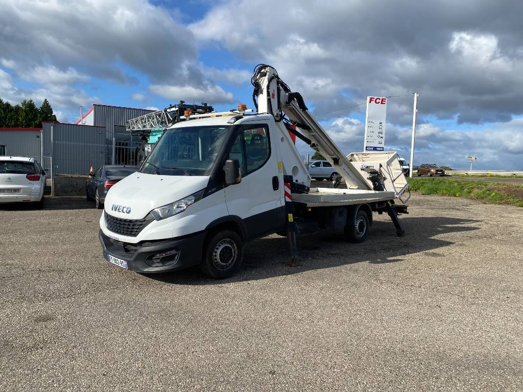 Iveco DAILY 35-140S / 2.3 Multijet 136-OIL&STEEL - منصة محمولة مثبتة على الشاحنة: صورة 2 Iveco DAILY 35-140S / 2.3 Multijet 136-OIL&STEEL - منصة محمولة مثبتة على الشاحنة: صورة 2