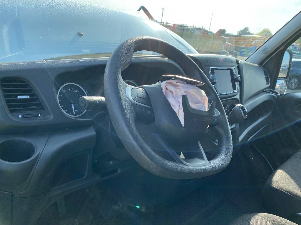 شاحنة توصيل مفتوحة Iveco DAILY 35-180/35C18 3.0-180 M/Jet endommagé: صورة 8