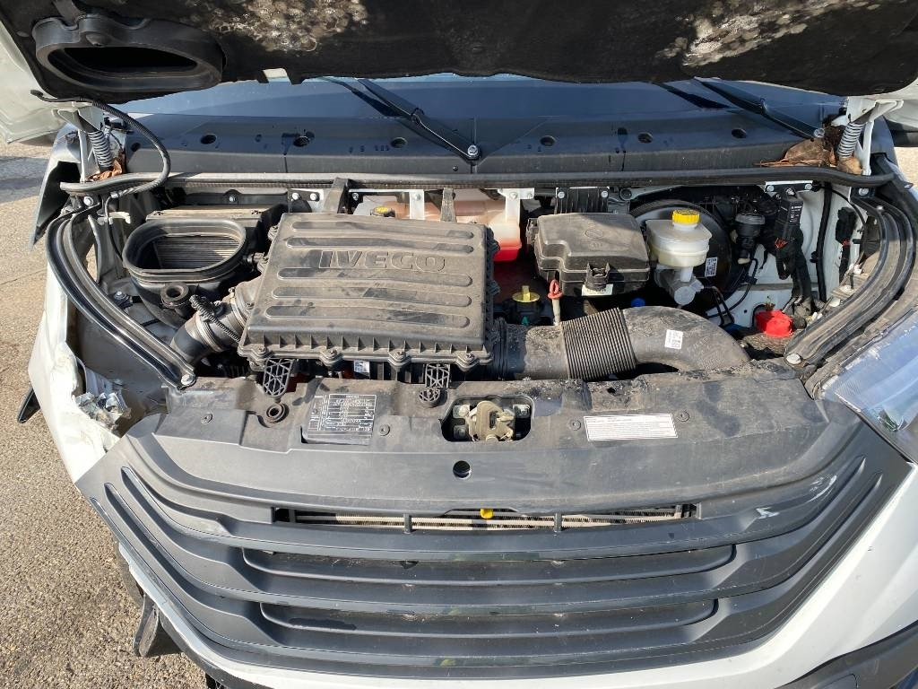 شاحنة توصيل مفتوحة Iveco DAILY 35-180/35C18 3.0-180 M/Jet endommagé: صورة 12