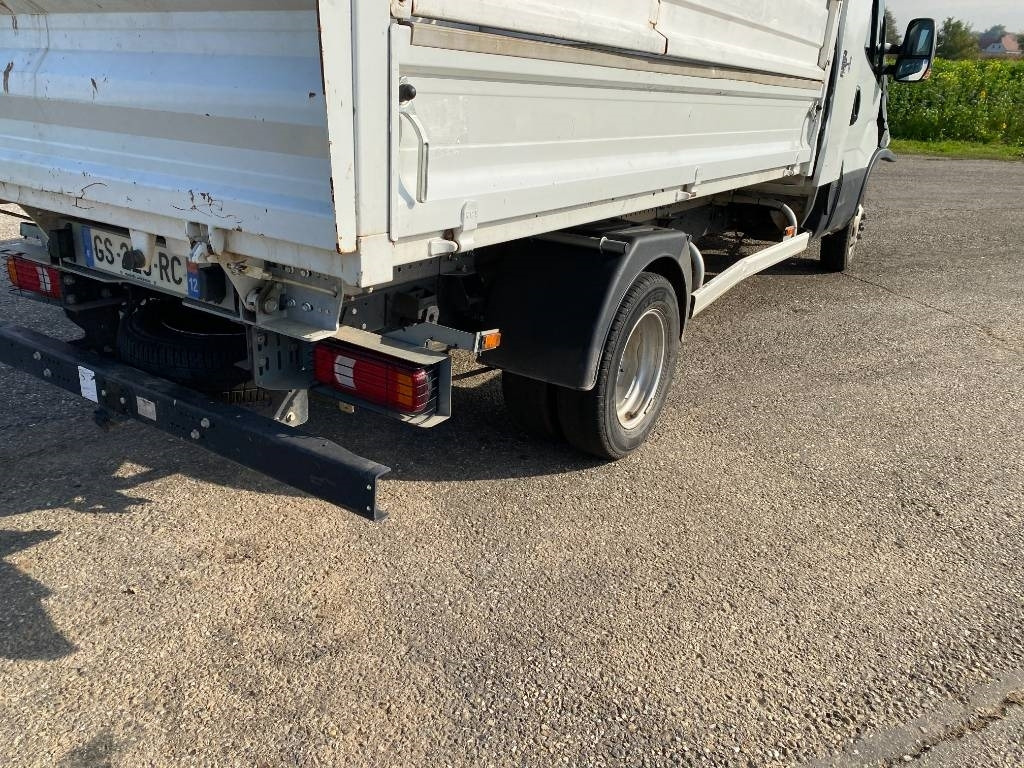 شاحنة توصيل مفتوحة Iveco DAILY 35-180/35C18 3.0-180 M/Jet endommagé: صورة 28