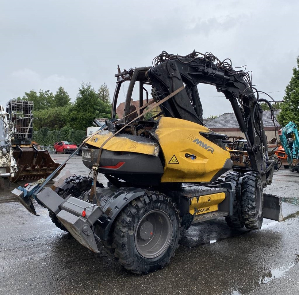 Mecalac 9 MWR / 1er Main Origine Française endommagée - حفار ذو عجلات: صورة 2 Mecalac 9 MWR / 1er Main Origine Française endommagée - حفار ذو عجلات: صورة 2