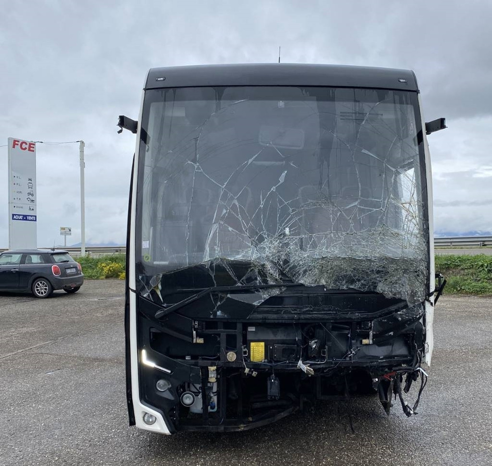 Otokar ULYSO-T Cummins e6/316Ps endommagé  - حافلة الضواحي: صورة 2 Otokar ULYSO-T Cummins e6/316Ps endommagé  - حافلة الضواحي: صورة 2