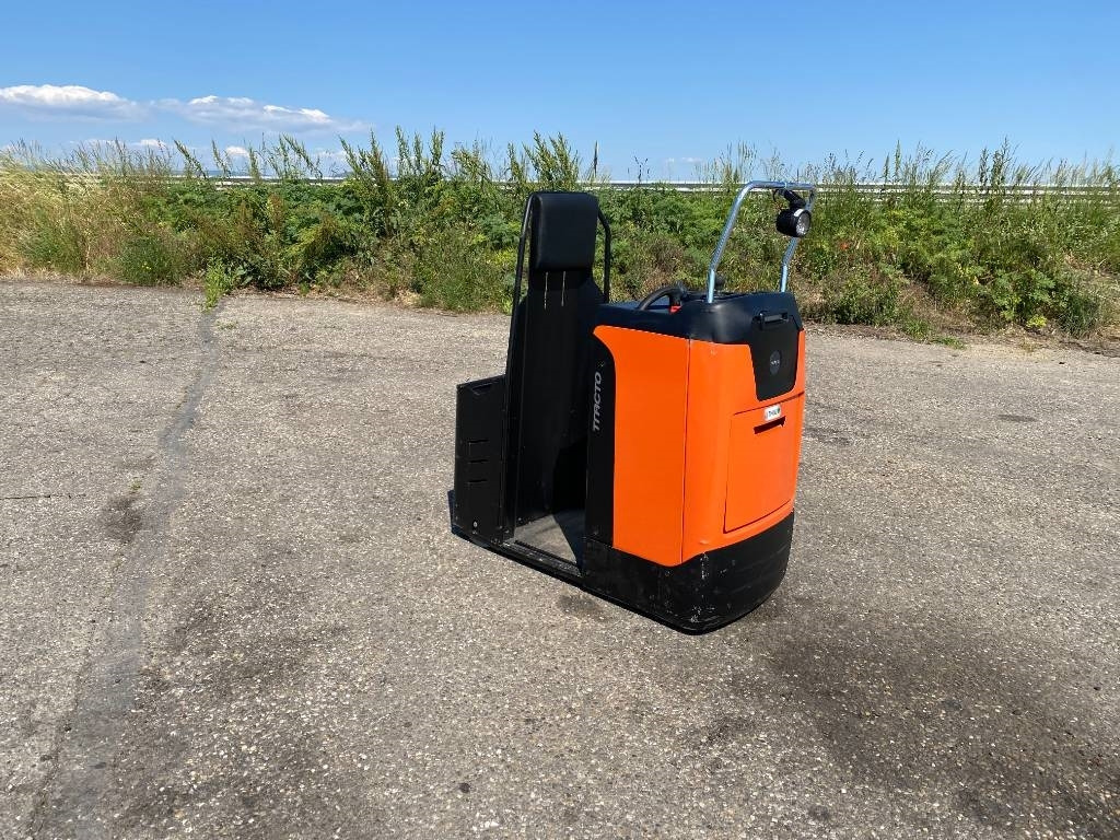 Toyota BT/MOVIT TSE 150-708 1er MAIN endommagé - جرار سحب: صورة 3 Toyota BT/MOVIT TSE 150-708 1er MAIN endommagé - جرار سحب: صورة 3