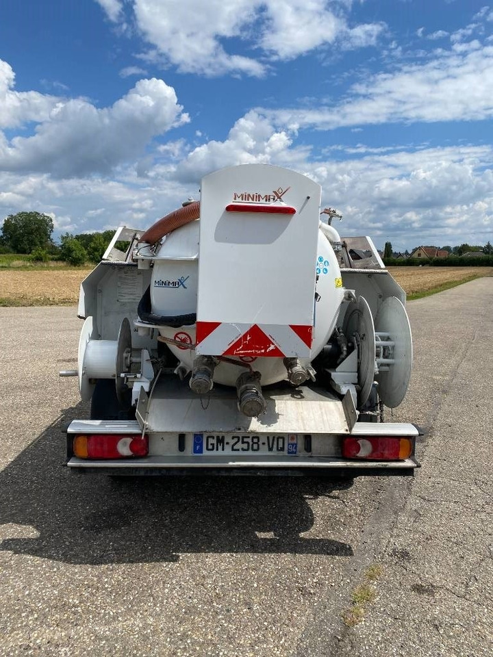 Toyota HILUX 2.4 D4D /MINIMAX COMBINE LONGWAY endommagé - فراغ شاحنة: صورة 5 Toyota HILUX 2.4 D4D /MINIMAX COMBINE LONGWAY endommagé - فراغ شاحنة: صورة 5